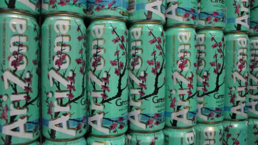 does-arizona-green-tea-have-caffeine-featured