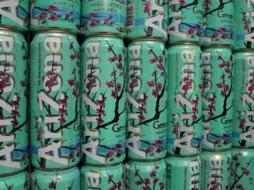 does-arizona-green-tea-have-caffeine-featured
