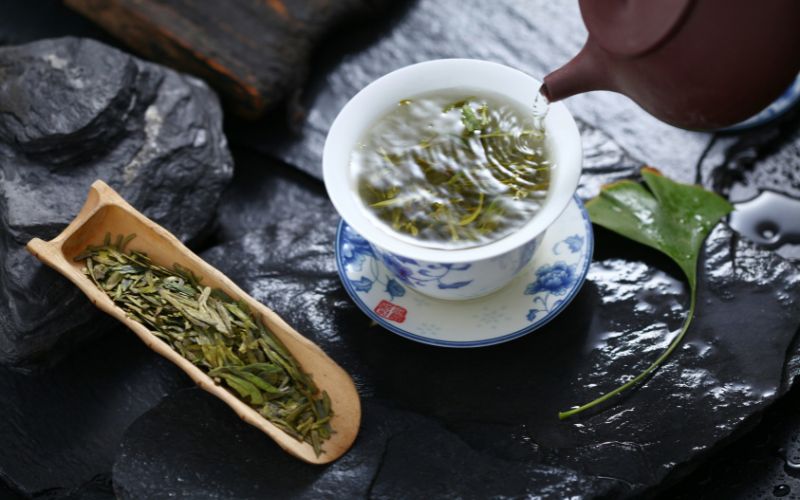 what-does-oolong-tea-taste-like-who-should-drink