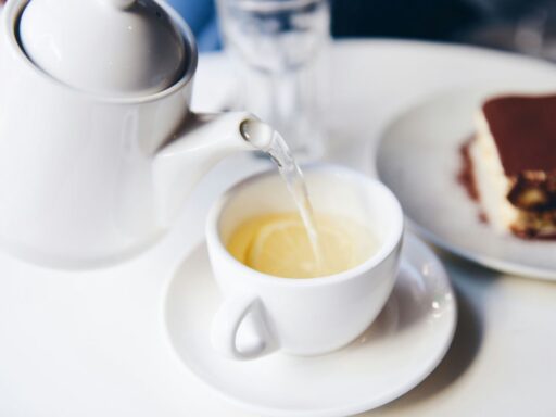 what-is-white-tea-featured