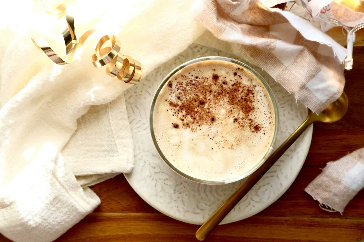 does-chai-tea-latte-have-caffeine-featured