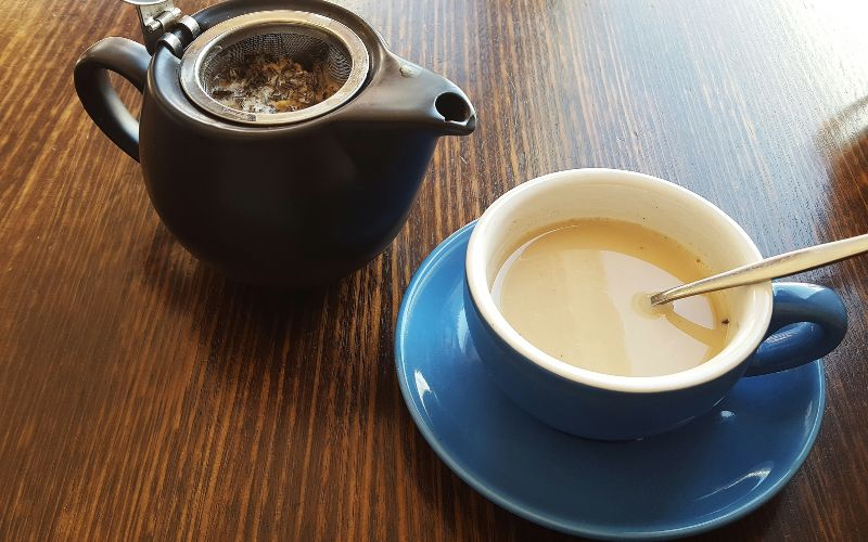 does-earl-grey-tea-have-caffeine-who-should-drink