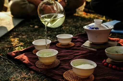 does-green-tea-dehydrate-you-featured
