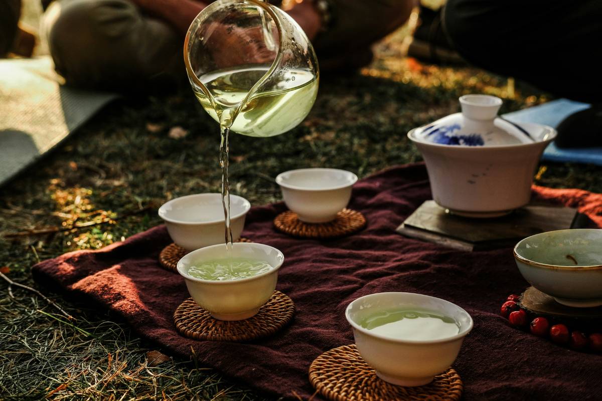 does-green-tea-dehydrate-you-featured