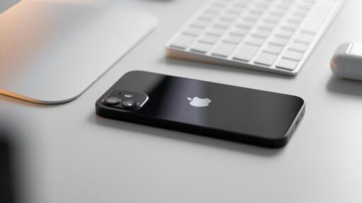 free-iphone-12-featured