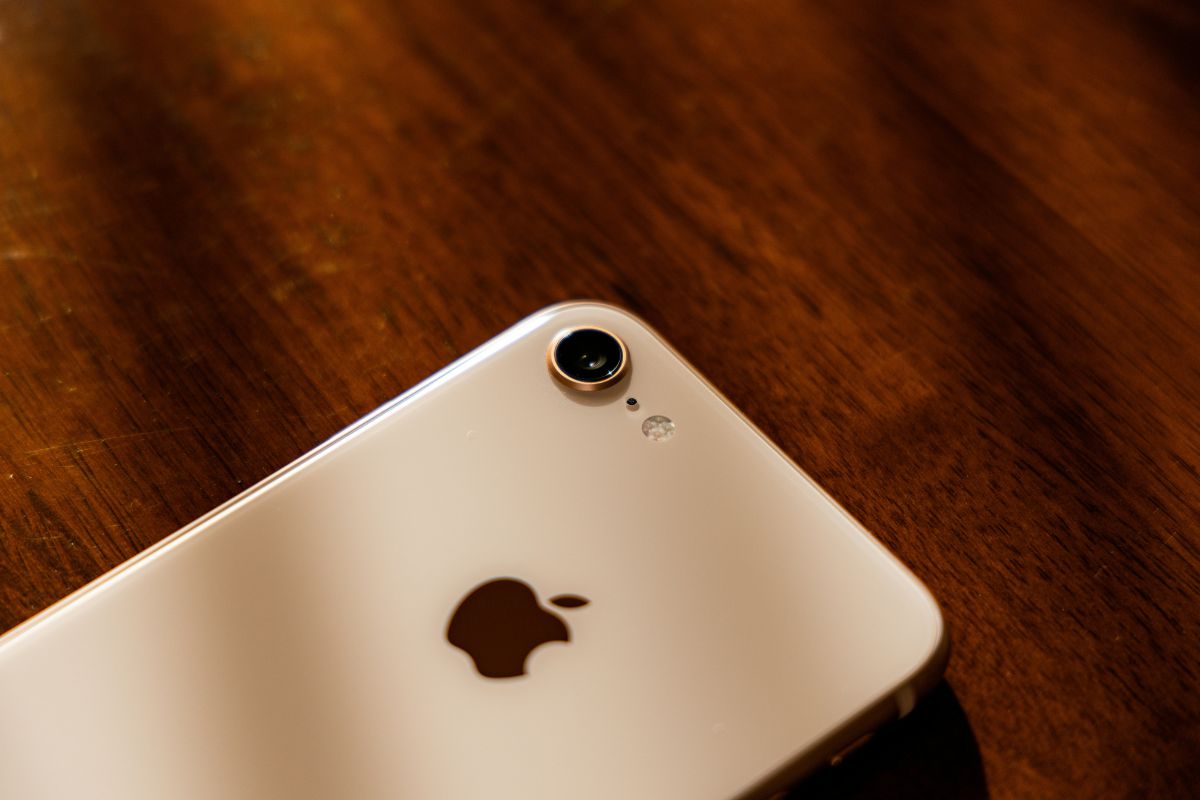 free-iphone-8-featured