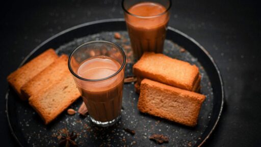 how-much-caffeine-in-chai-tea-featured