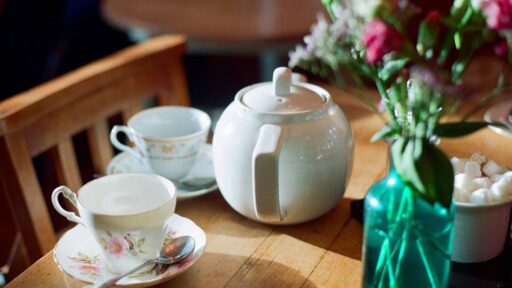 how-much-caffeine-is-in-english-breakfast-tea-featured