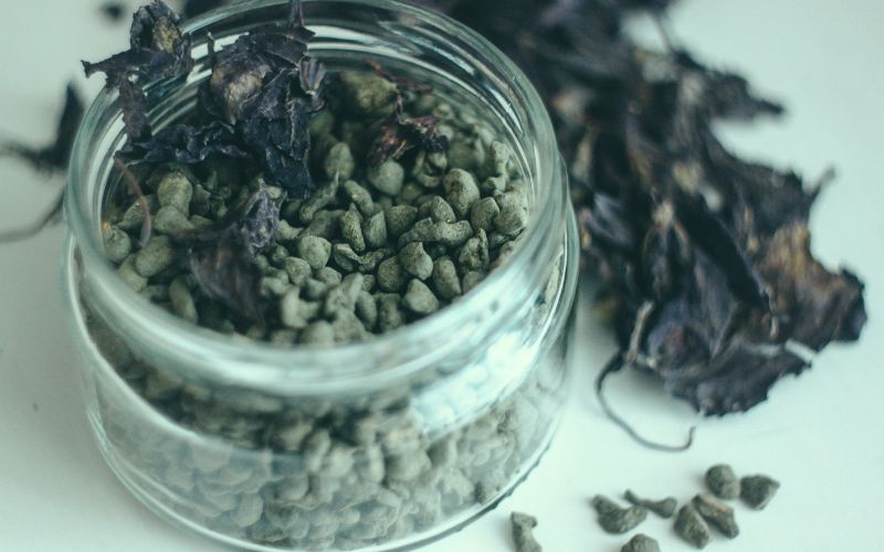 how-to-brew-loose-leaf-tea-main-ingredients 