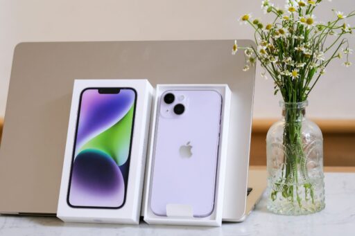 how-to-get-a-free-iphone-featured