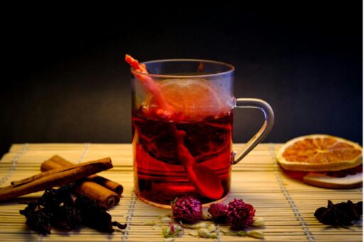 how-to-make-cinnamon-tea-featured