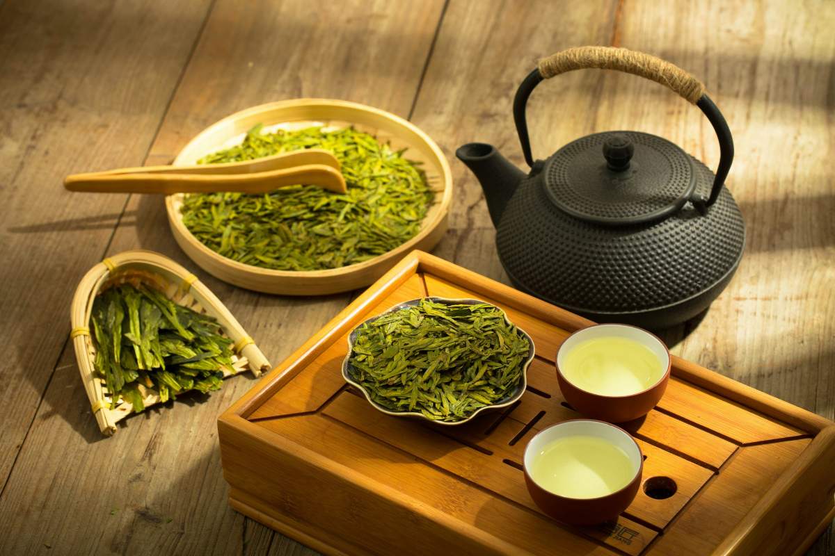 what-does-green-tea-taste-like-featured