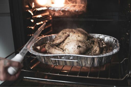 how-to-reheat-fried-chicken-in-oven-featured