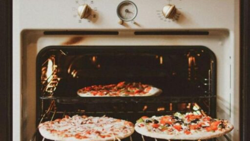 how-to-reheat-pizza-in-oven