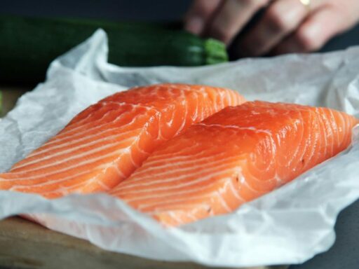 how-to-reheat-salmon