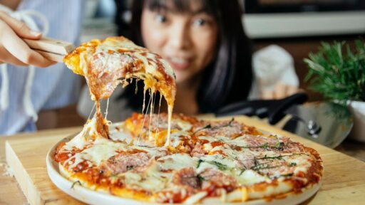 how-to-reheat-pizza-on-stove