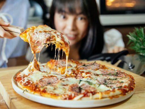 how-to-reheat-pizza-on-stove