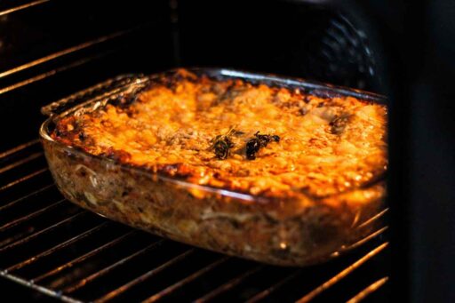 how-long-to-reheat-lasagna-in-oven-featured