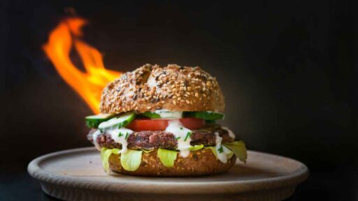 how-to-reheat-a-burger-featured