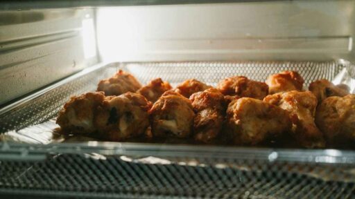 how-to-reheat-chicken-in-air-fryer-featured