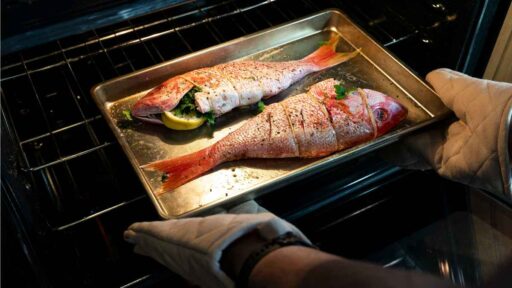 how-to-reheat-fish-featured