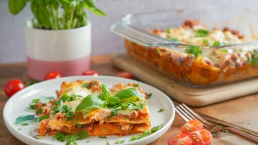 how-to-reheat-lasagna-in-oven-featured