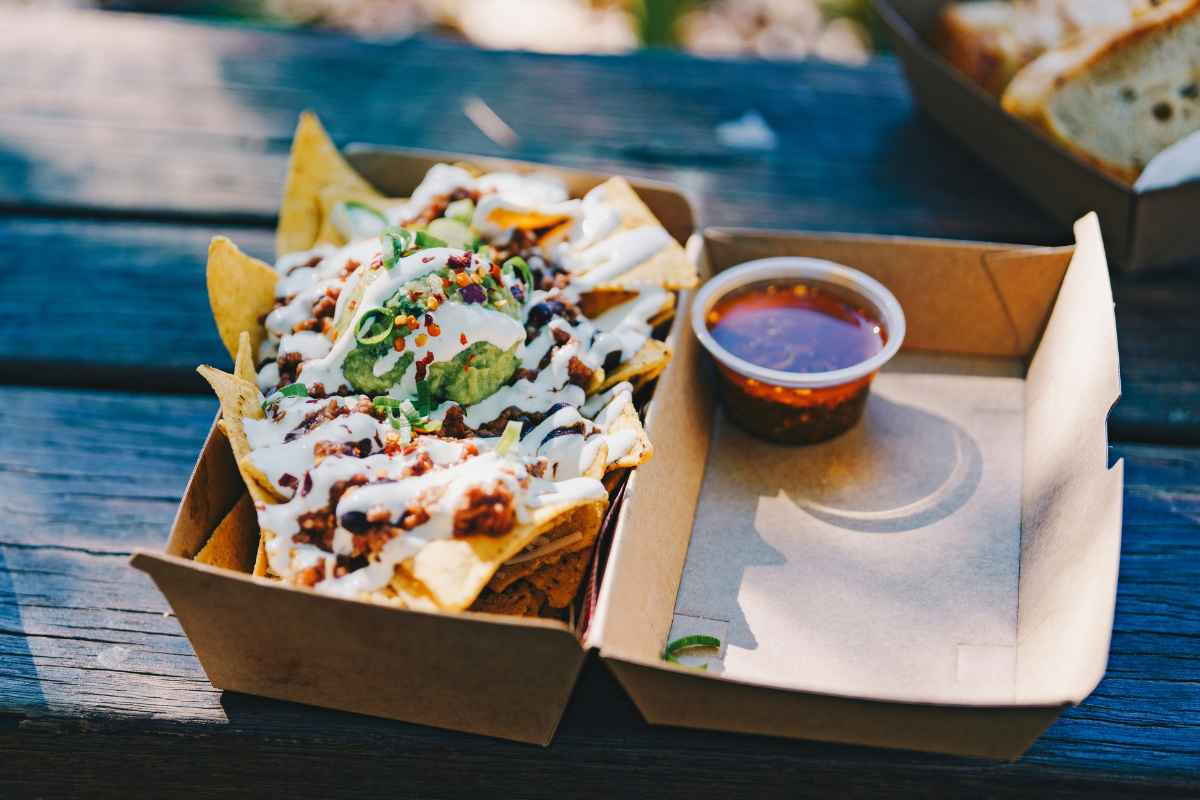 how-to-reheat-nachos-featured