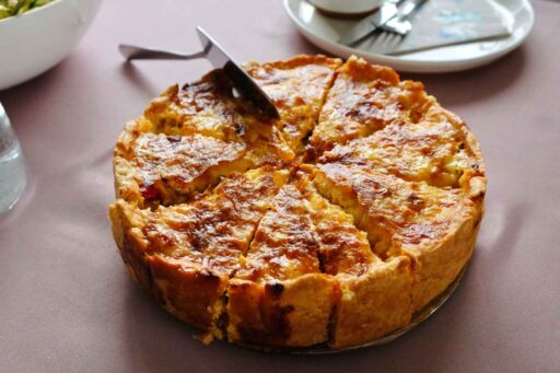 how-to-reheat-quiche-featured