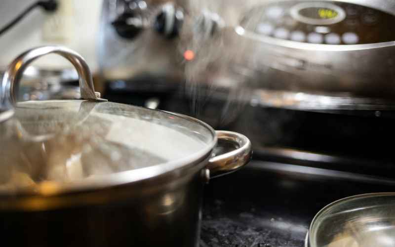 how-to-reheat-rice-on-stove-equipment