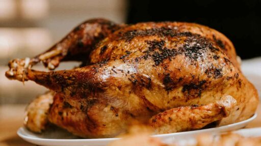 how-to-reheat-turkey-featured