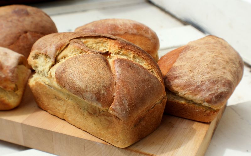 how-to-reheat-bread-mistakes