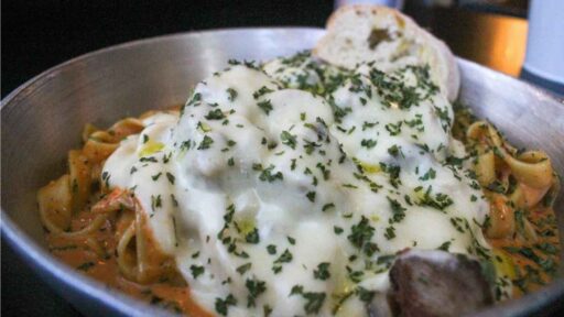 how-to-reheat-fettuccine-alfredo-featured