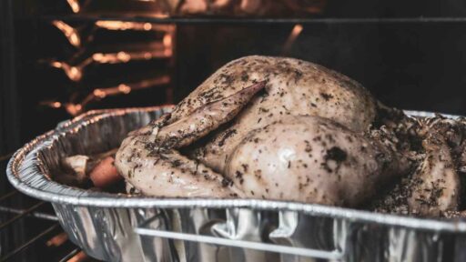 how-to-reheat-rotisserie-chicken-in-air-fryer-featured