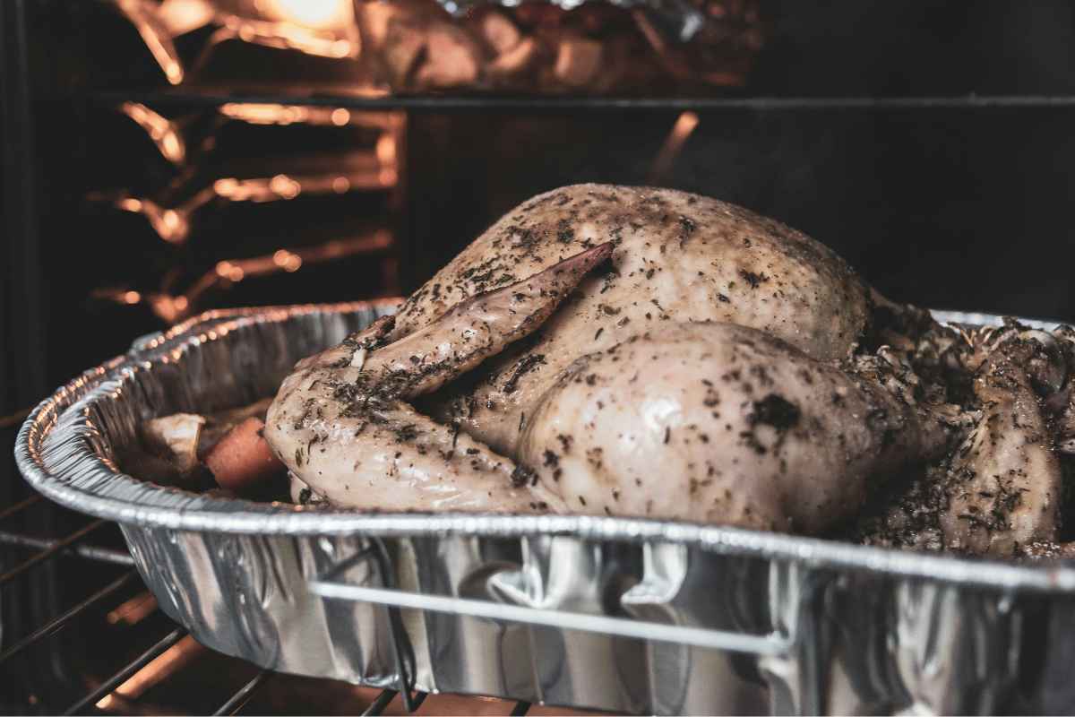 how-to-reheat-rotisserie-chicken-in-air-fryer-featured