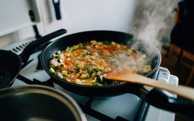 how-to-reheat-stuffing-full-guide