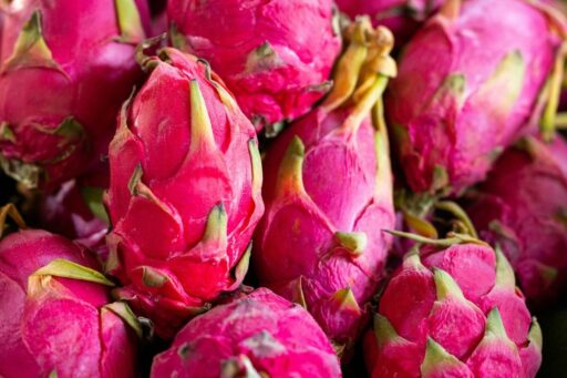 what-does-dragon-fruit-taste-like-featured