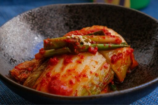 what-does-kimchi-taste-like-featured